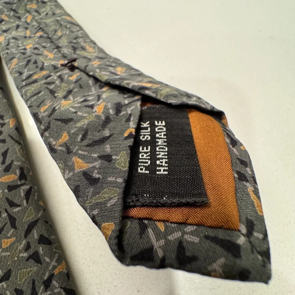 Geoffrey Beene socialflare curated